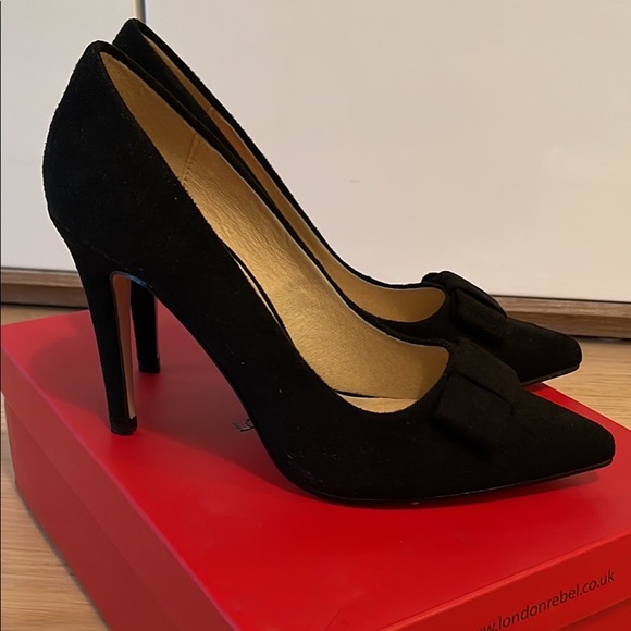 London Rebel Courts - Picture 3 of 3